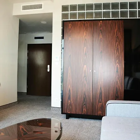 Prywatny Apartament Na Wydmie 코워브제크